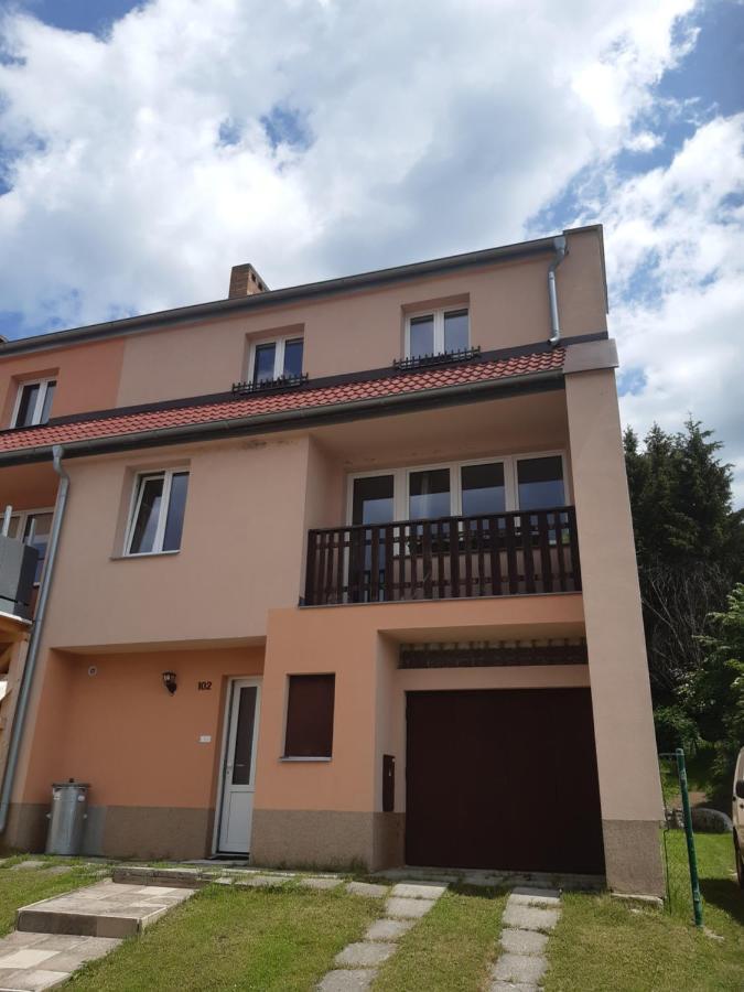 Černá v Pošumaví Apartmán Esterno foto